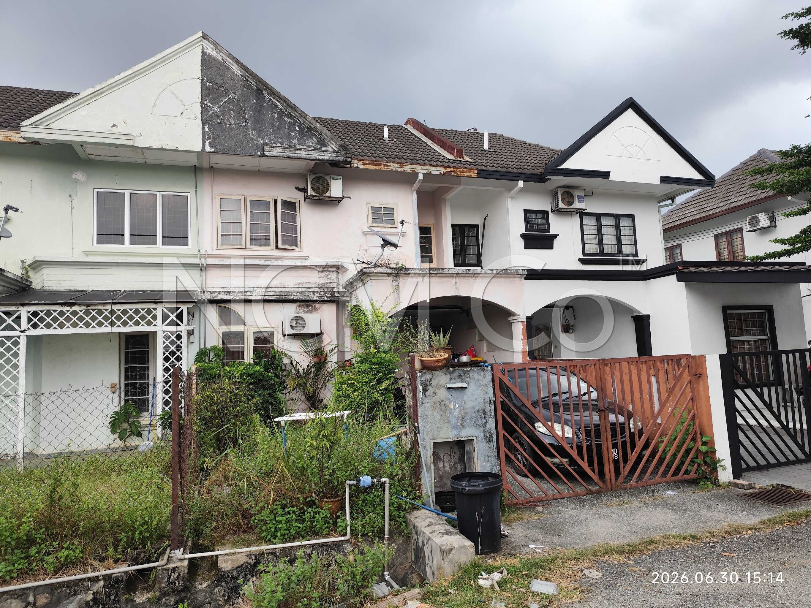 2 Storey Terrace House, Intermediate