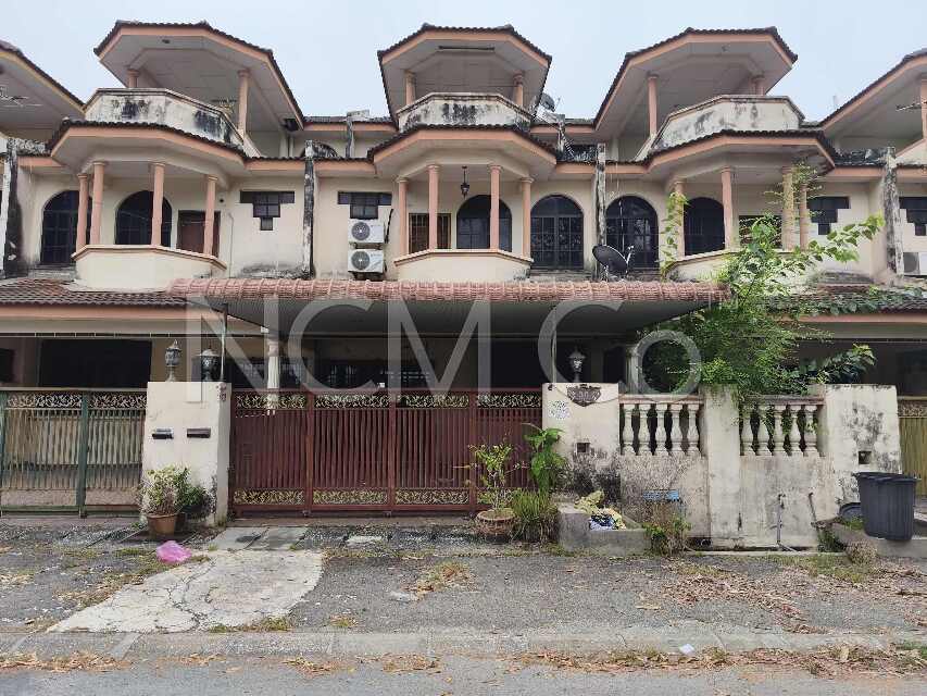2.5 Storey Terrace House, Intermediate
