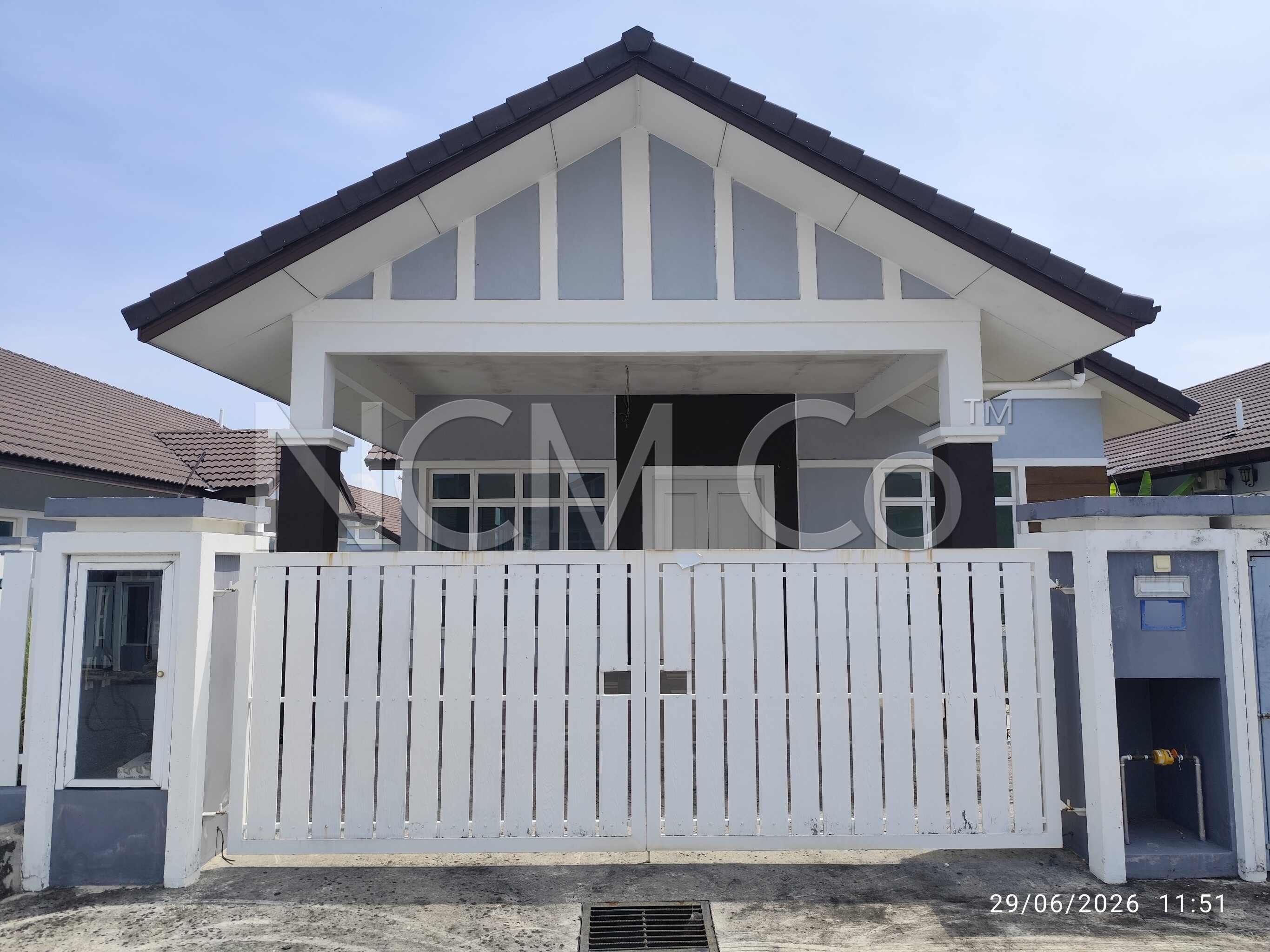 1 Storey Bungalow House