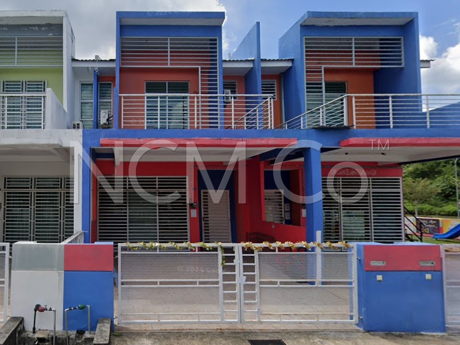 2 Storey Terrace House, Intermediate