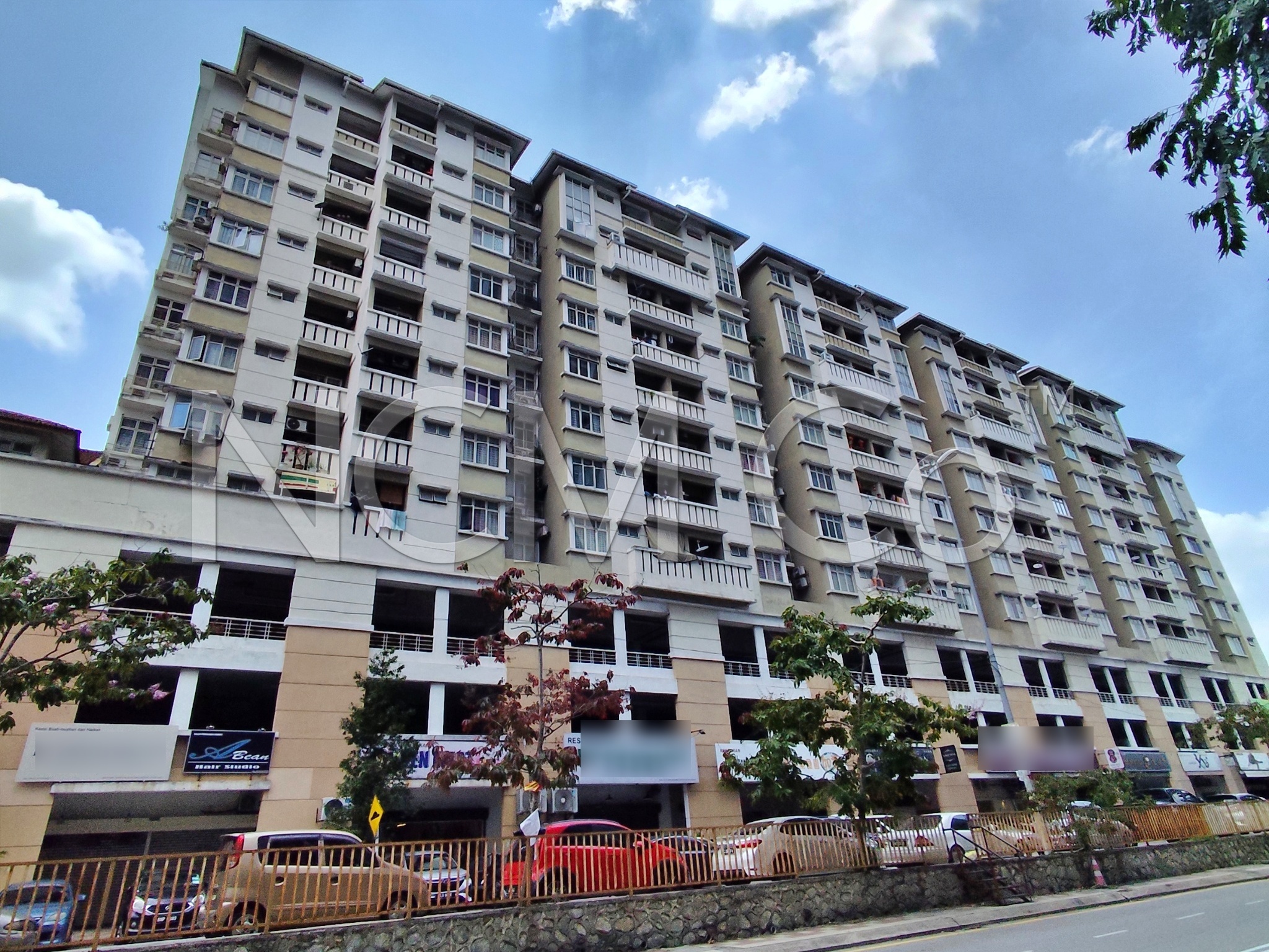 Service Apartment, Corner Lot