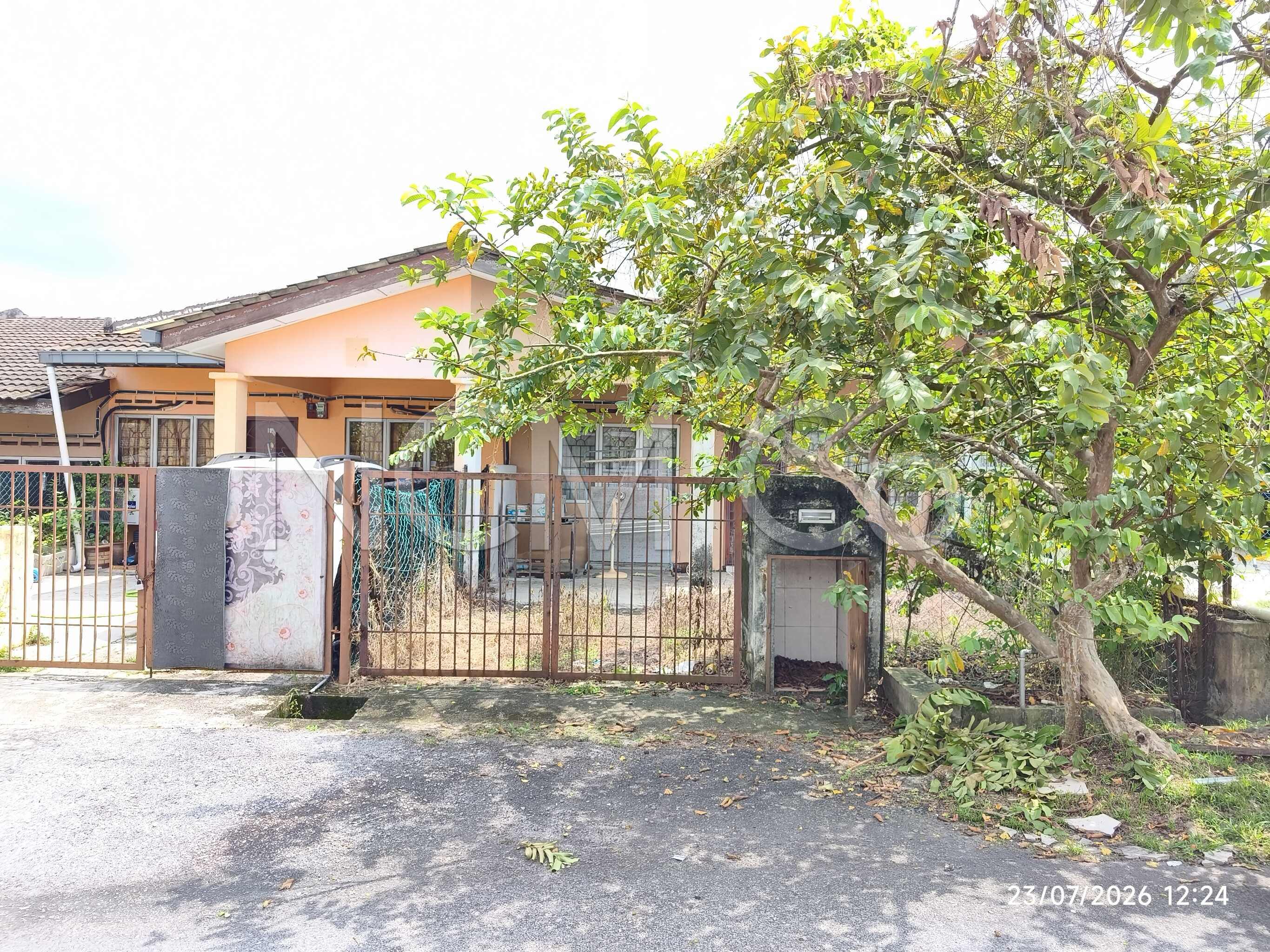 1 Storey Terrace House, Intermediate