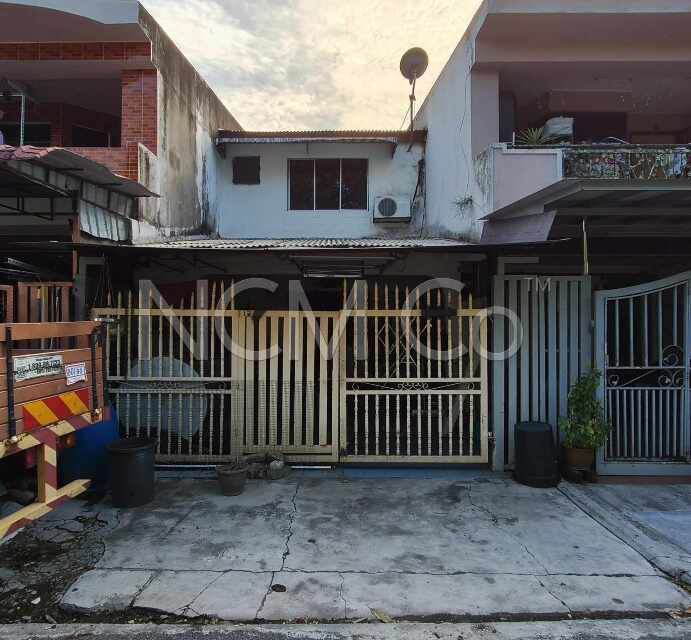 2 Storey Terrace House, Intermediate