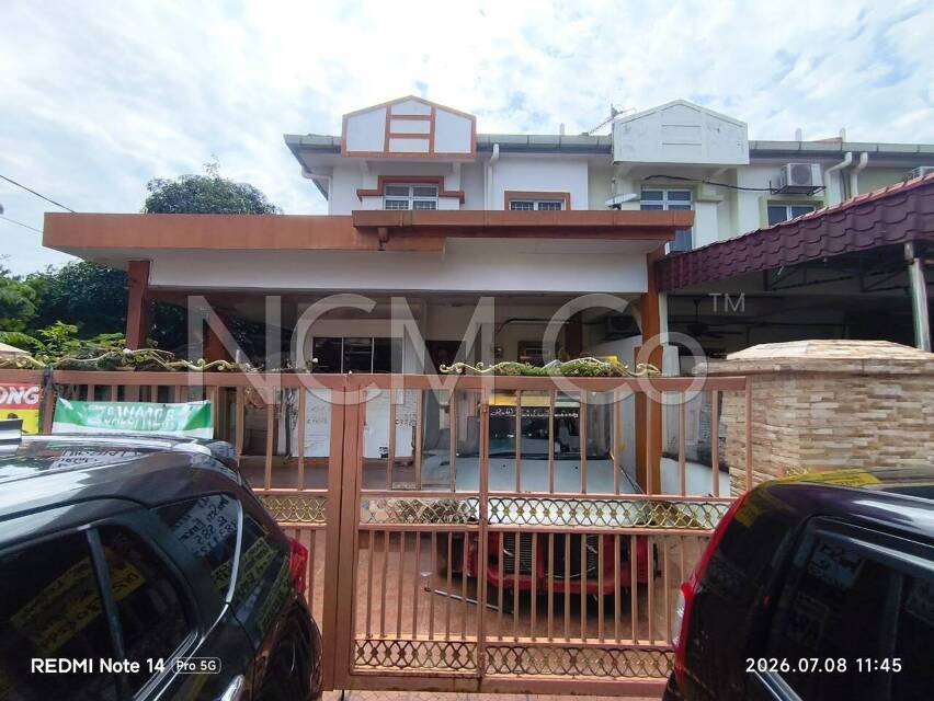 2 Storey Terrace House, Corner Lot, Renovated