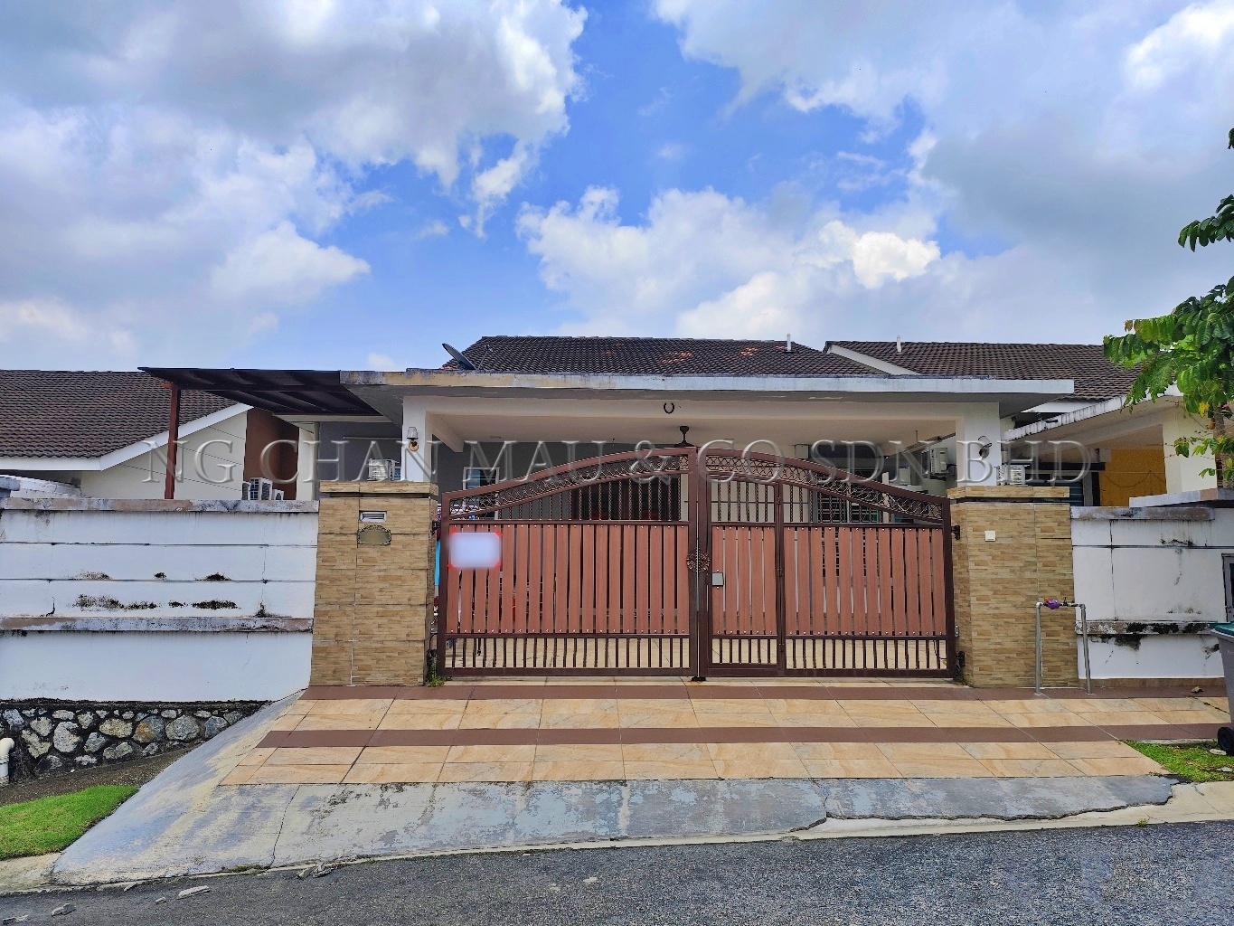 1 Storey Semi Detached House