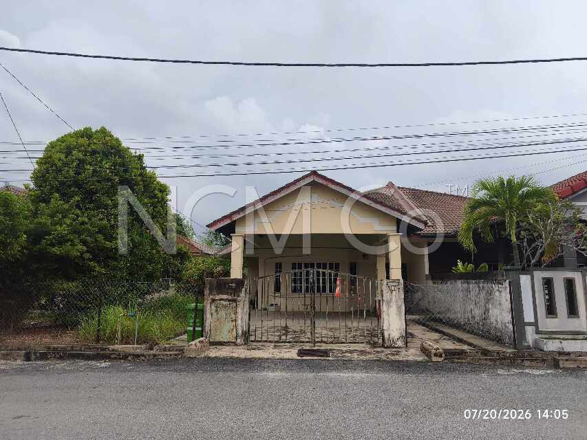 1 Storey Semi Detached House