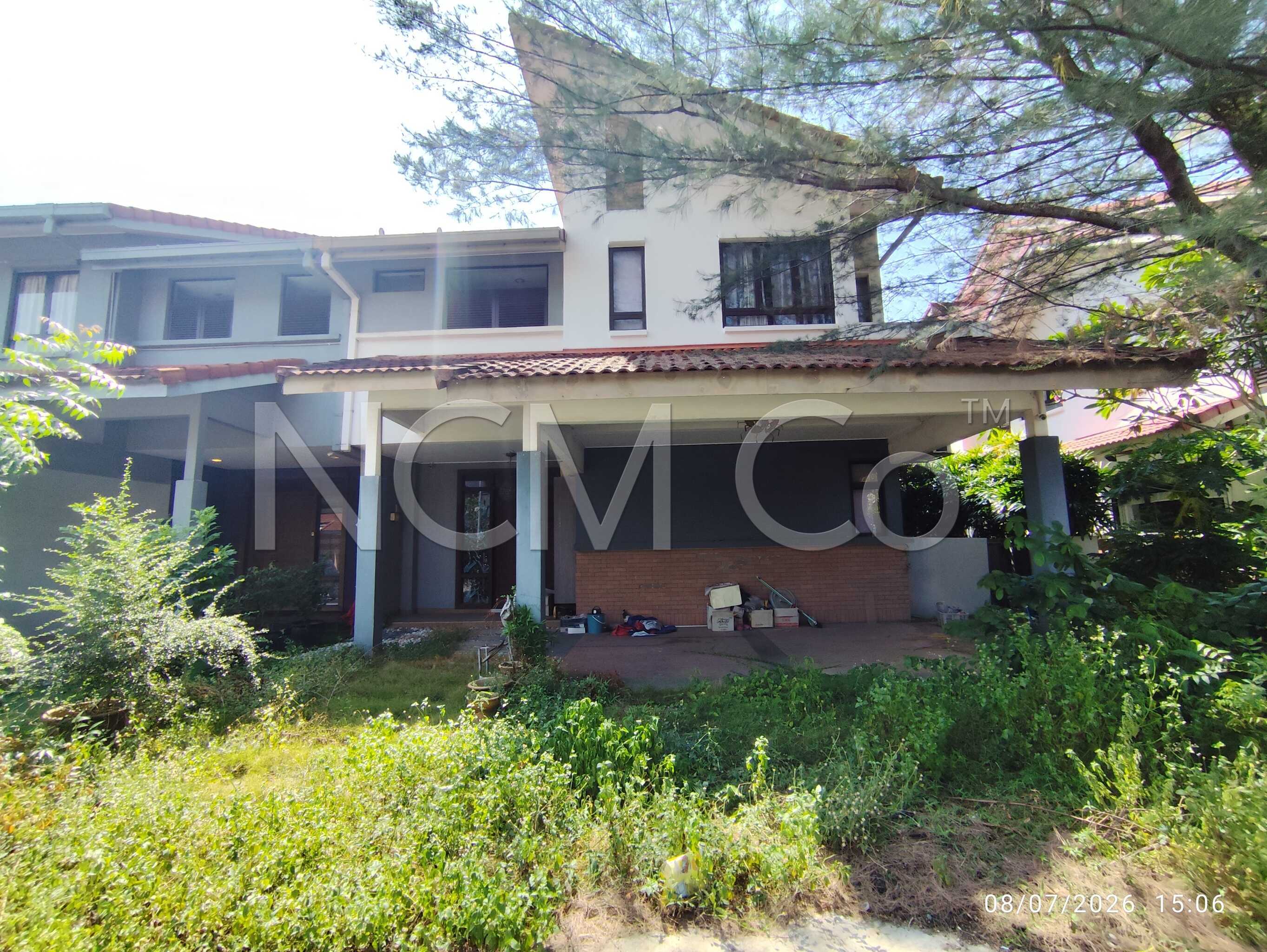 2 Storey Semi Detached House with Clubhouse Facilities