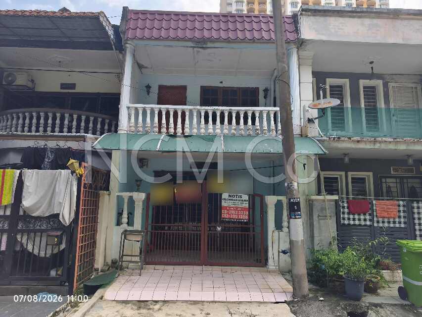 2 Storey Terrace House, Intermediate, Renovated