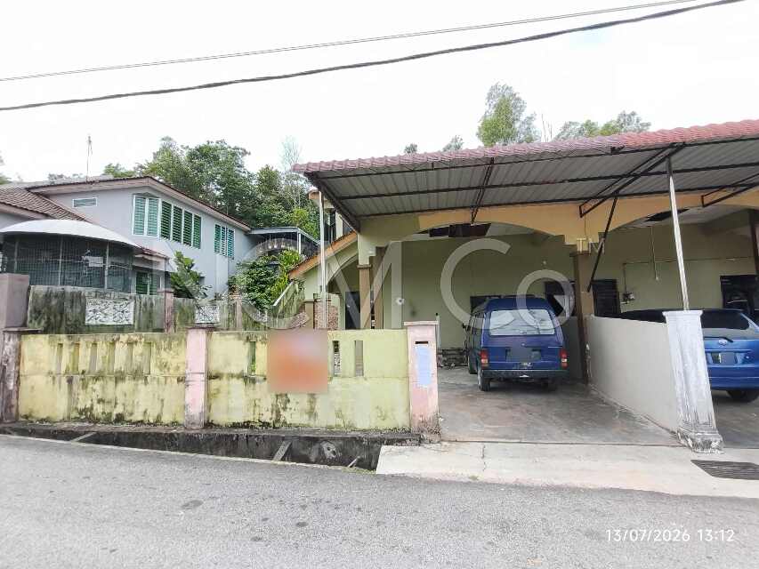 1.5 Storey Semi Detached House, Renovated