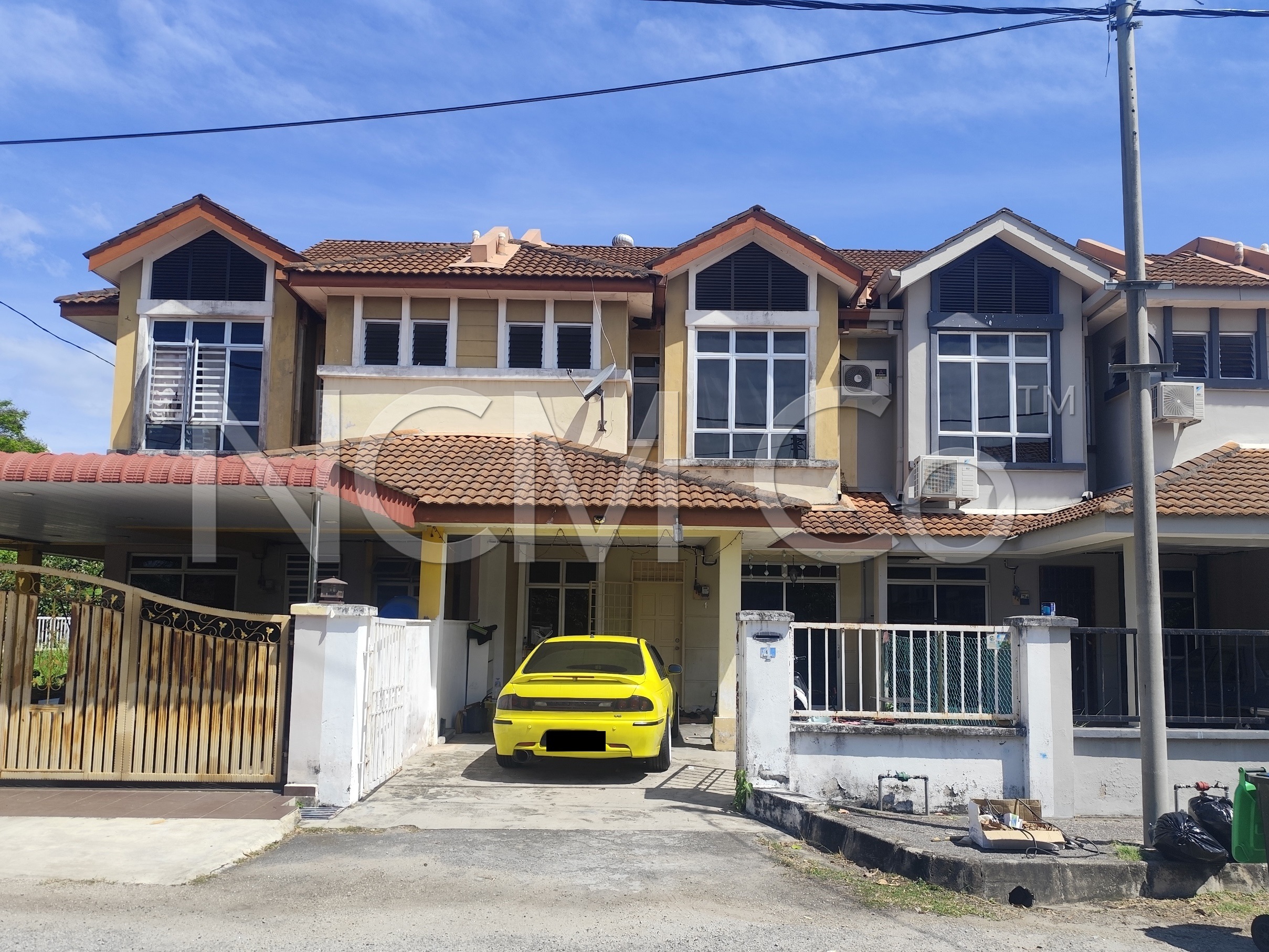 2 Storey Terrace House, Intermediate