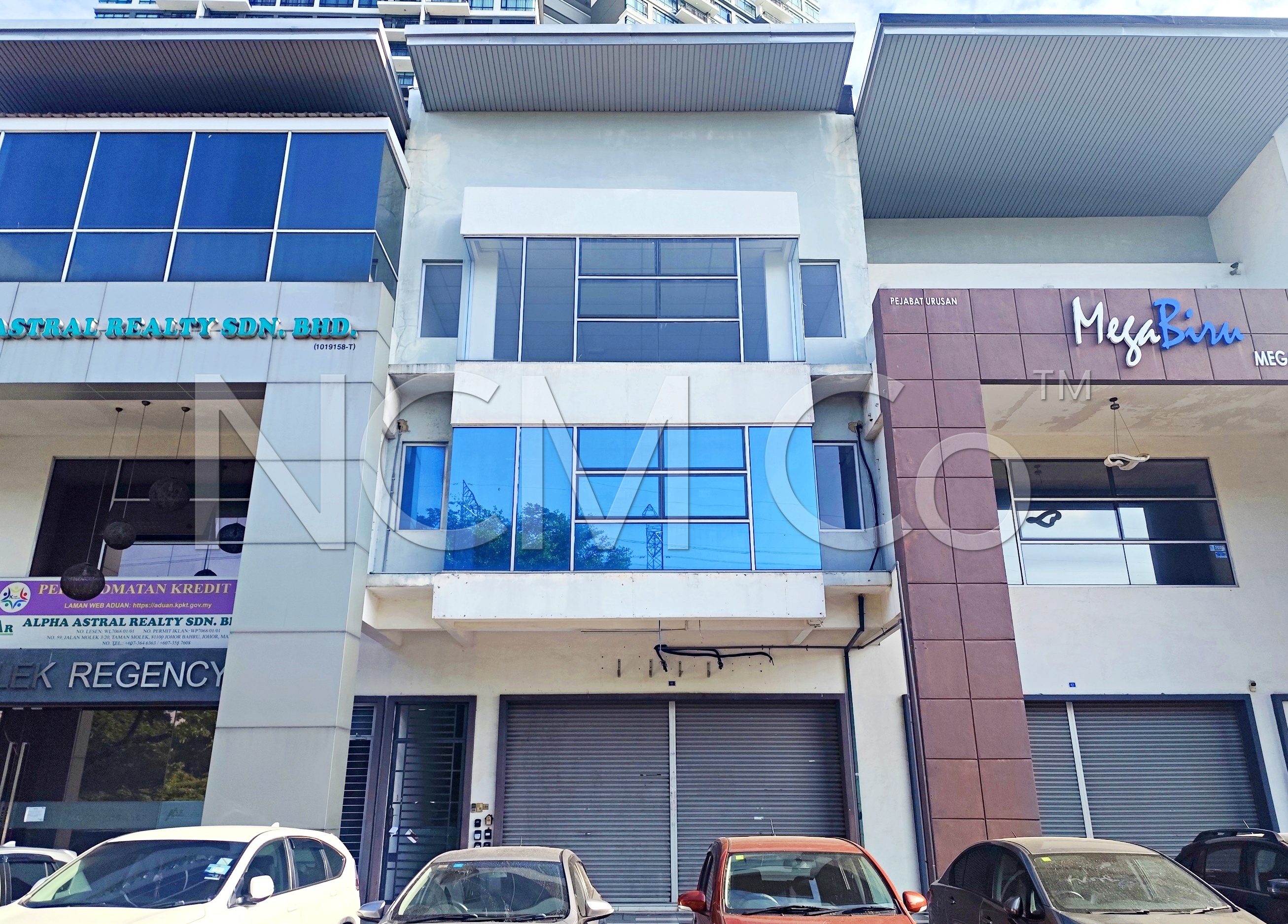 3 Storey Shop House