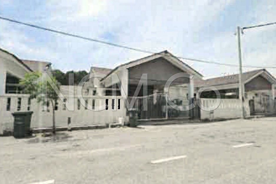 1 Storey Semi Detached House