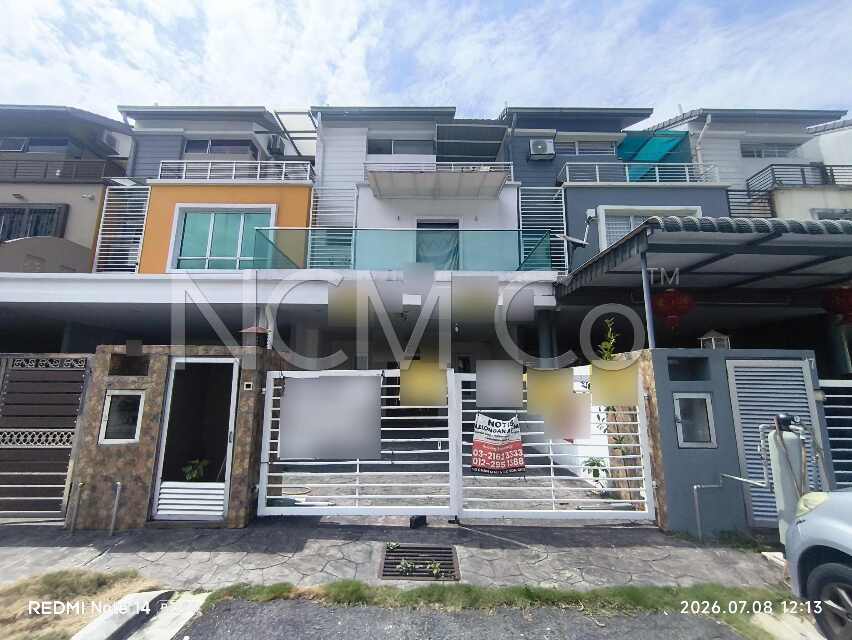 3 Storey Terrace House, Intermediate
