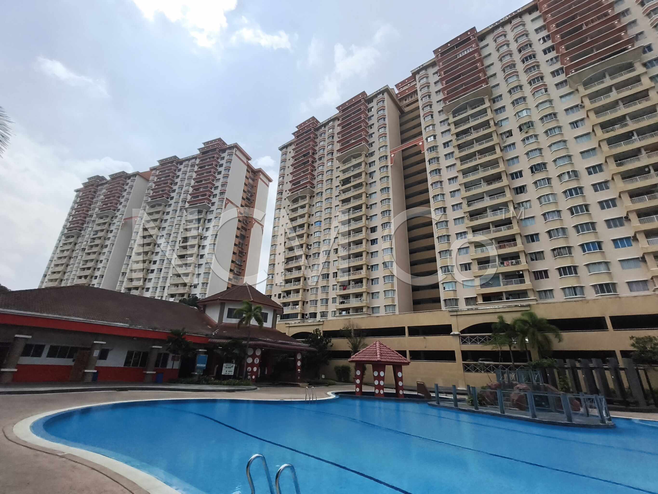 Service Condominium
