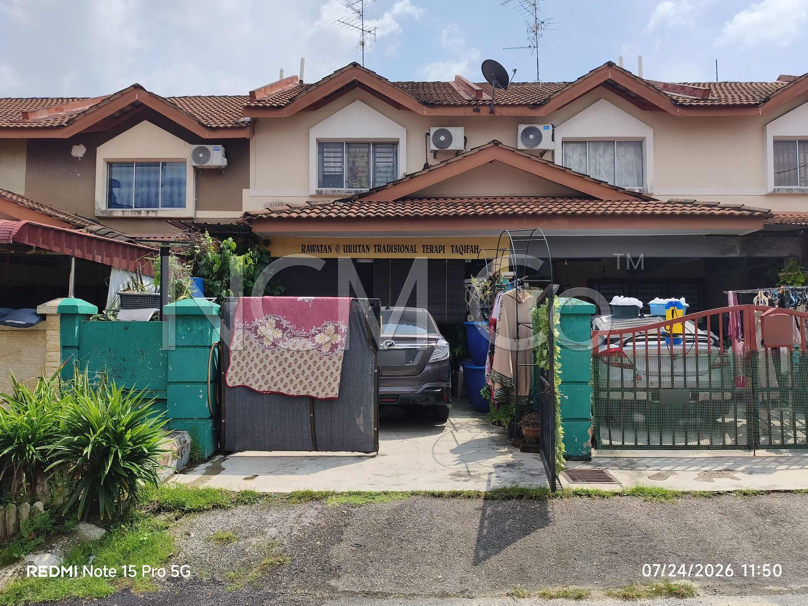 2 Storey Terrace House, Intermediate