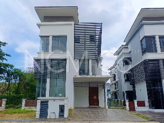 3 Storey Detached House