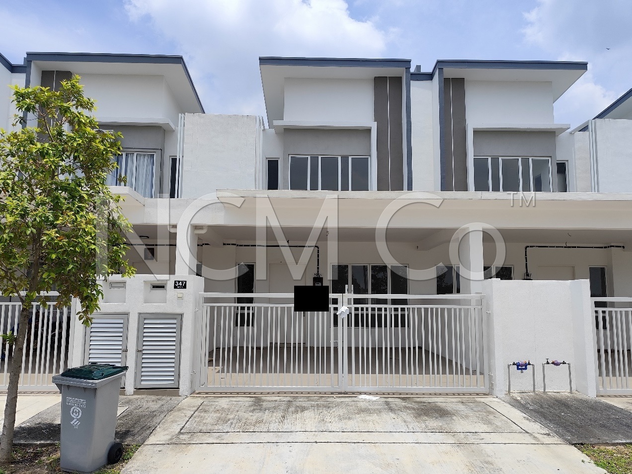 2 Storey Terrace House, Intermediate