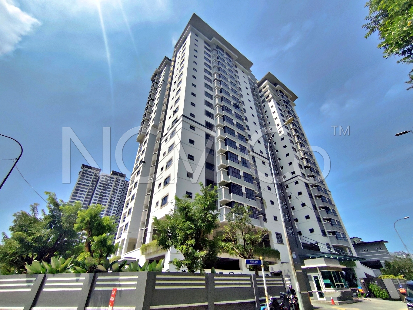 Condominium, Intermediate