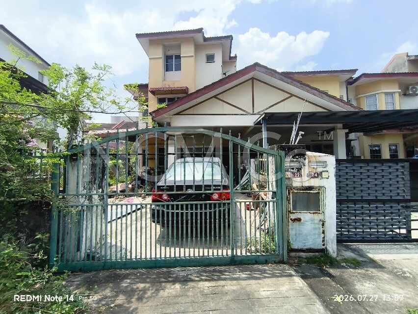 2.5 Storey Terrace House
