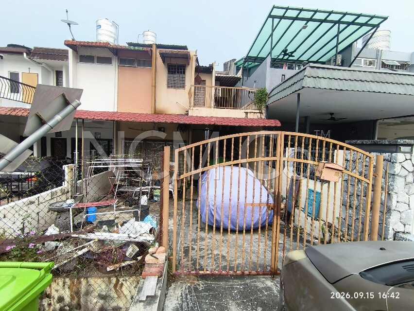 2 Storey Terrace House, Intermediate