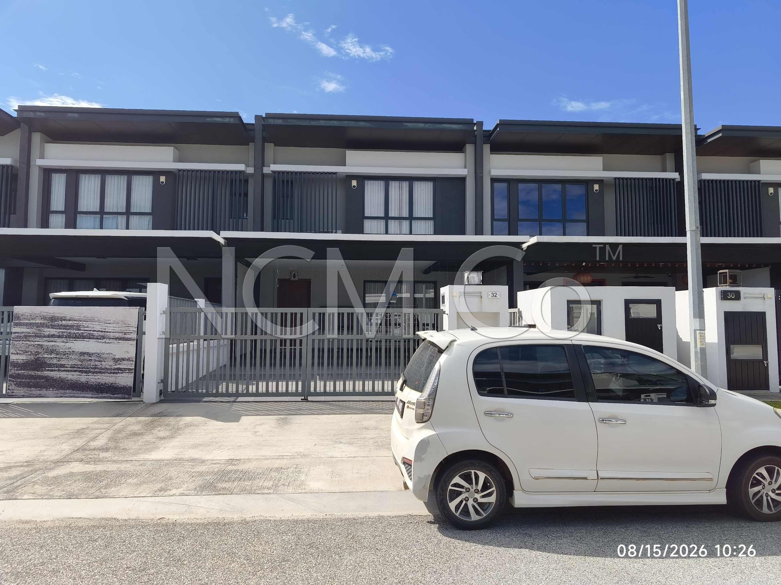 2 Storey Terrace House, Intermediate