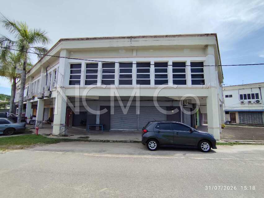 2 Storey Shop Office, Corner Lot