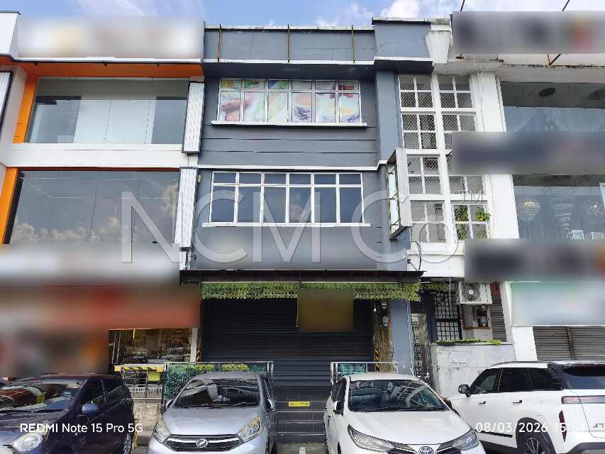 3 Storey Shop Office, Intermediate
