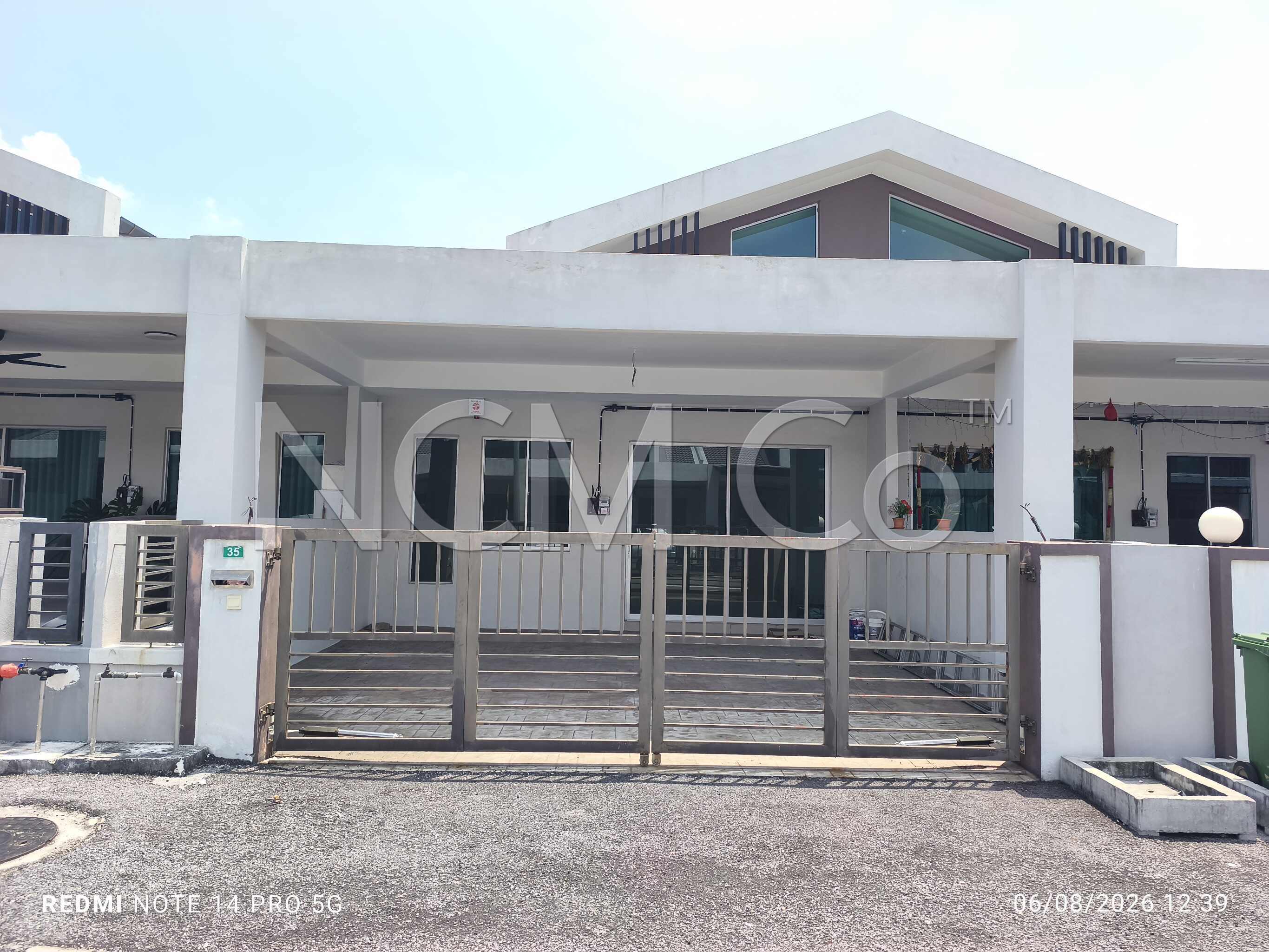 1 Storey Terrace House, Intermediate