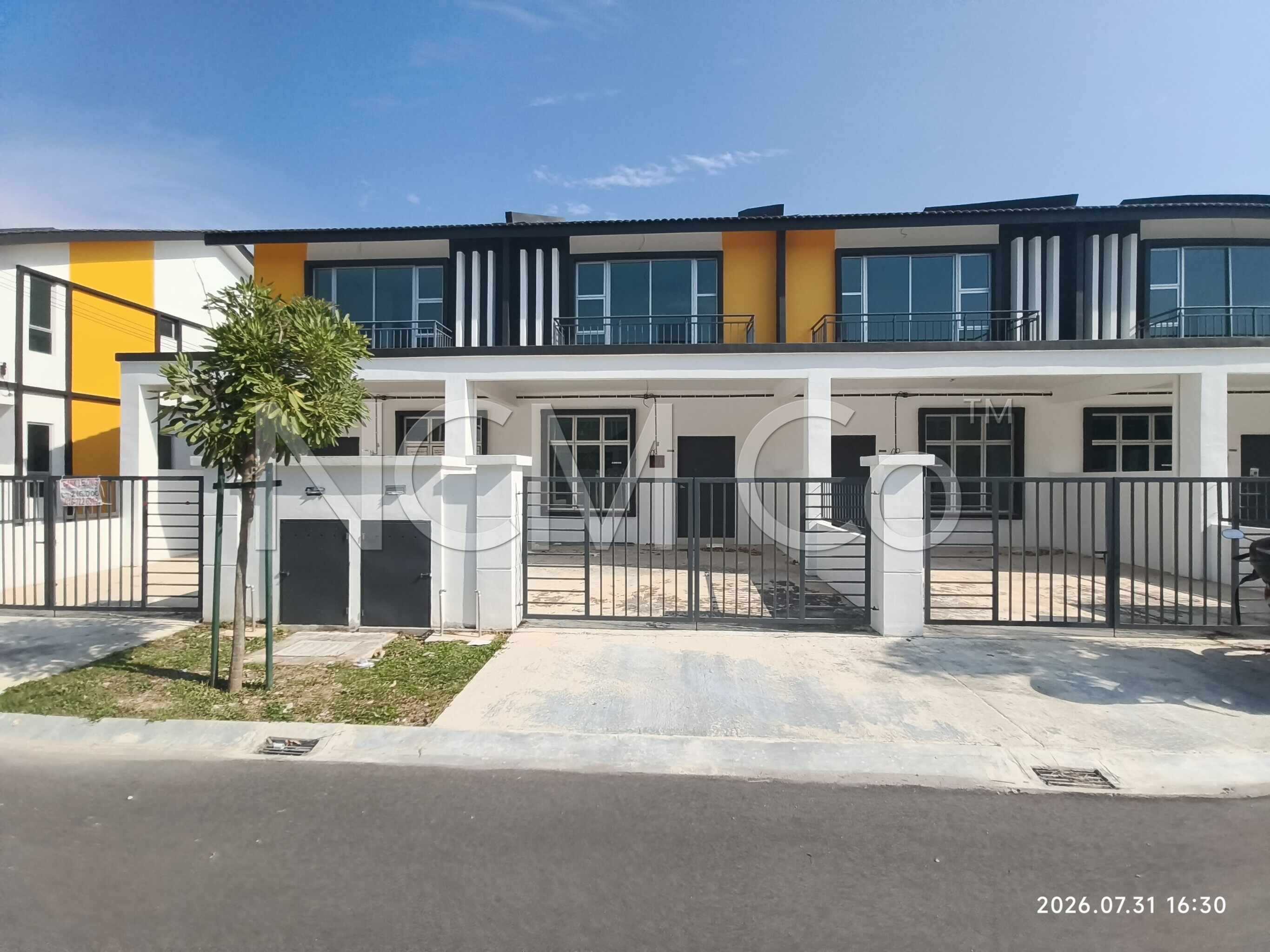 2 Storey Terrace House, Intermediate