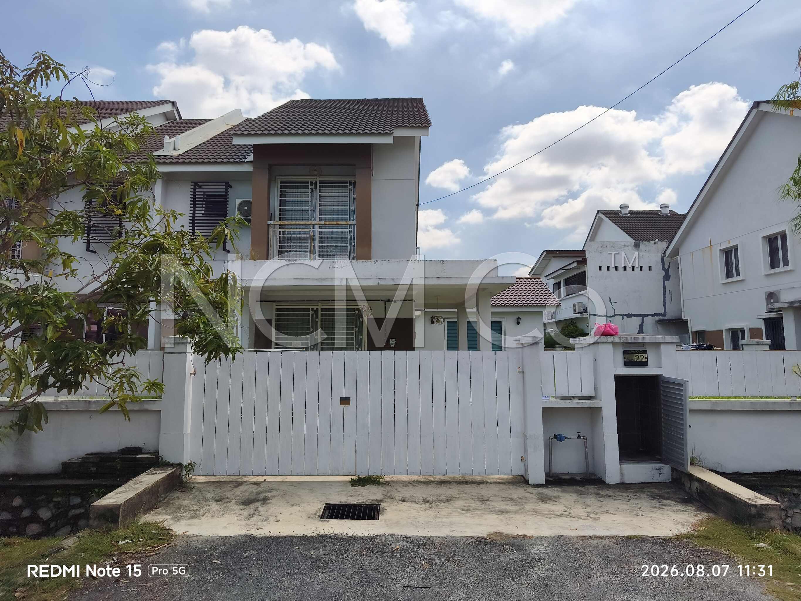 2 Storey Cluster Semi Detached House, End Lot, Renovated