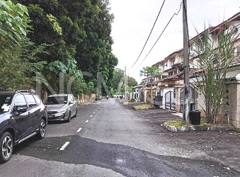 2.5 Storey Terrace House, Intermediate, Renovated