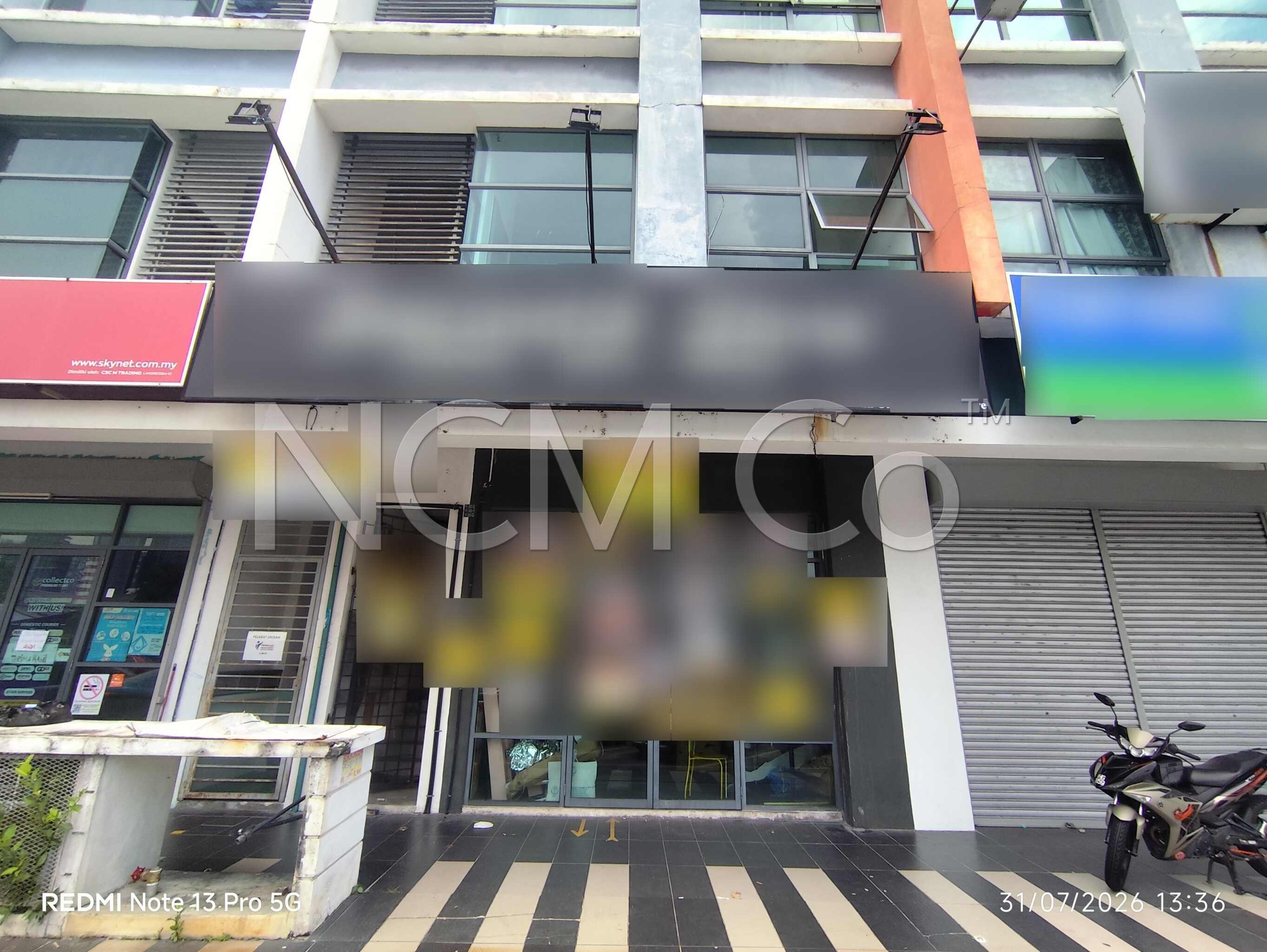 3 Storey Shop Office, Intermediate
