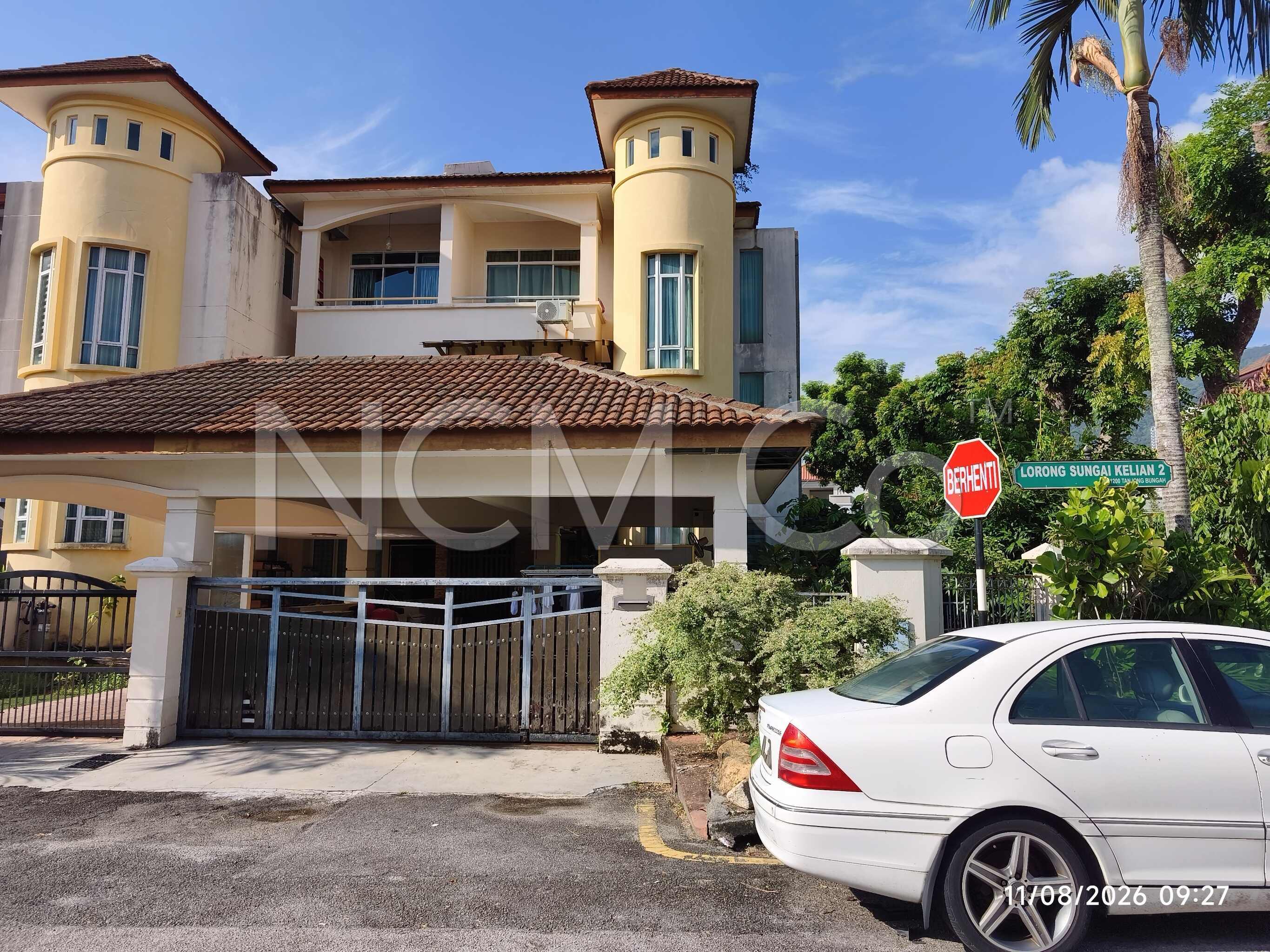 3 Storey Terrace House, Corner Lot