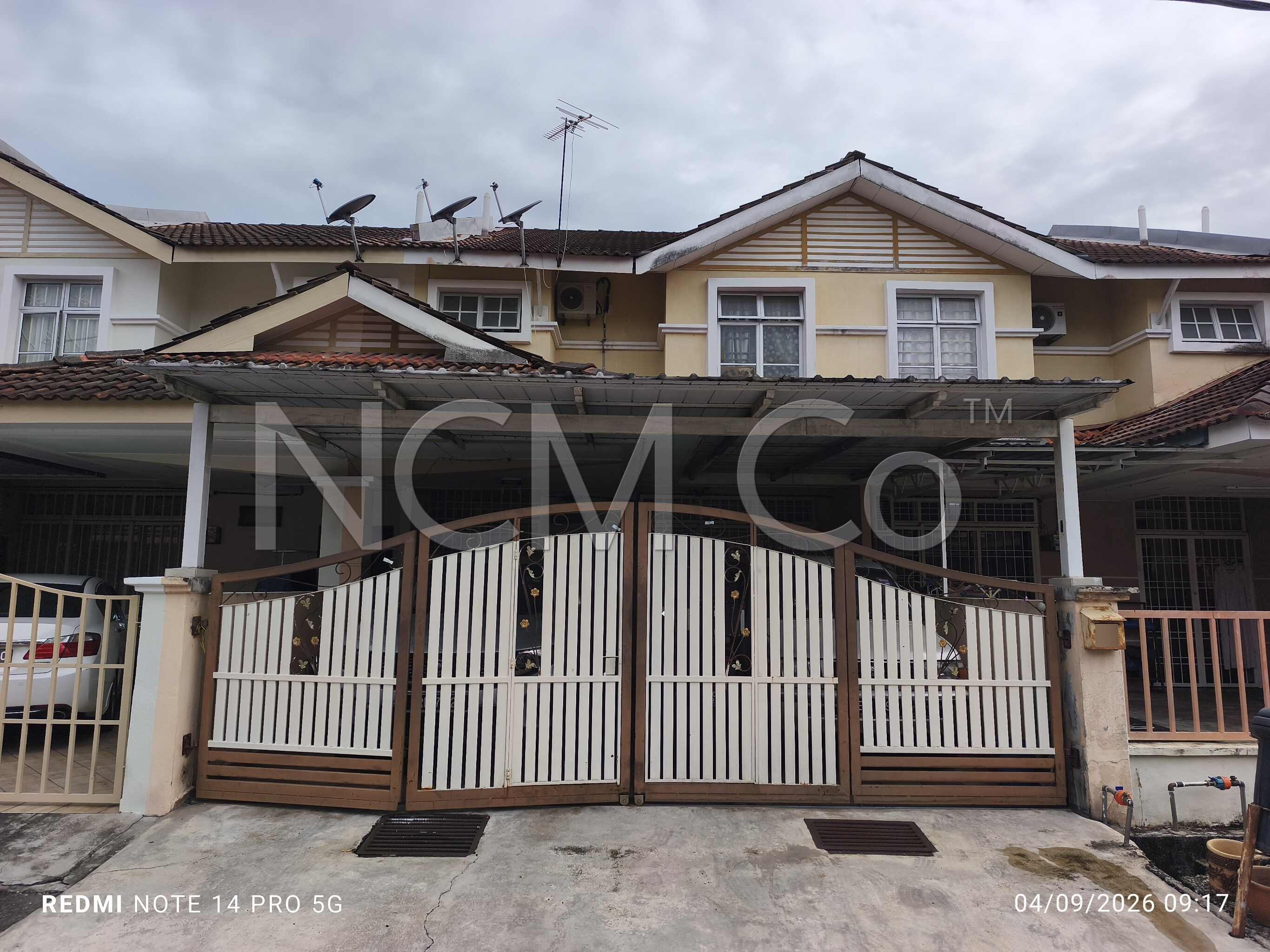 2 Storey Terrace House, Intermediate