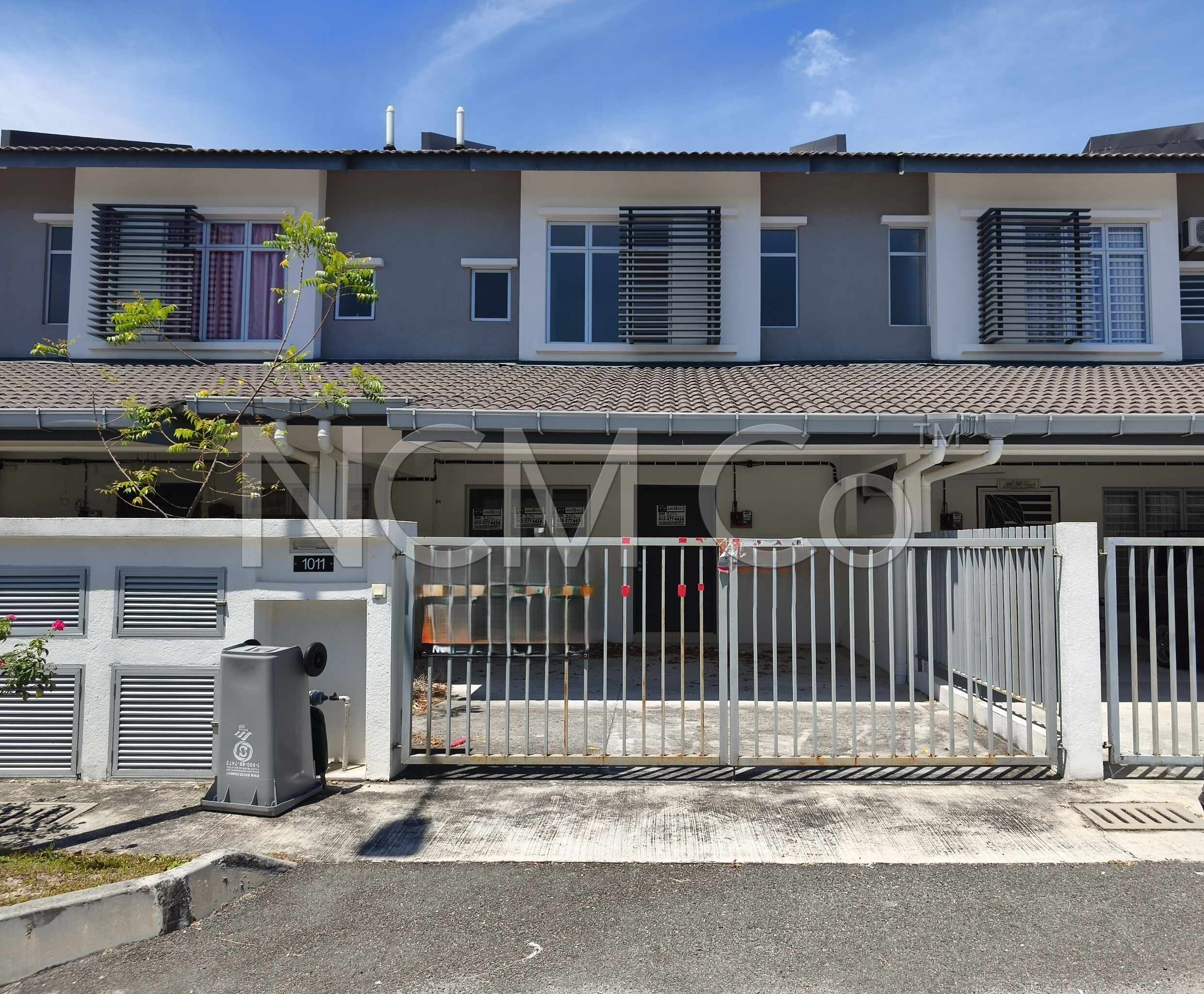 2 Storey Terrace House, Intermediate