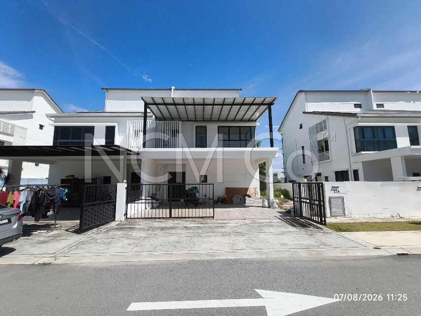 2.5 Storey Semi Detached House