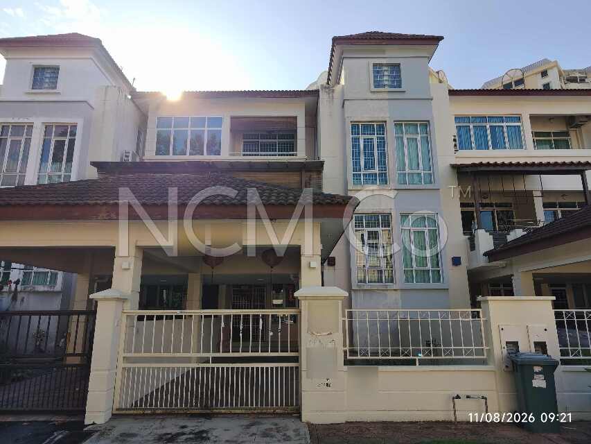 3 Storey Terrace House, Intermediate