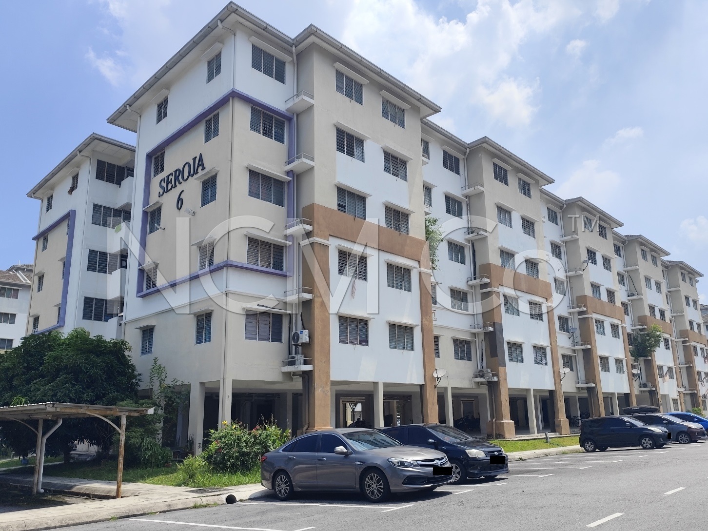 Apartment, Intermediate, Low Cost