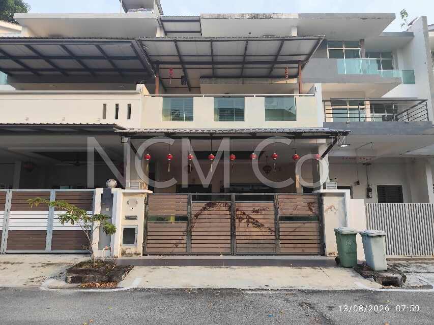 3 Storey Terrace House, Intermediate