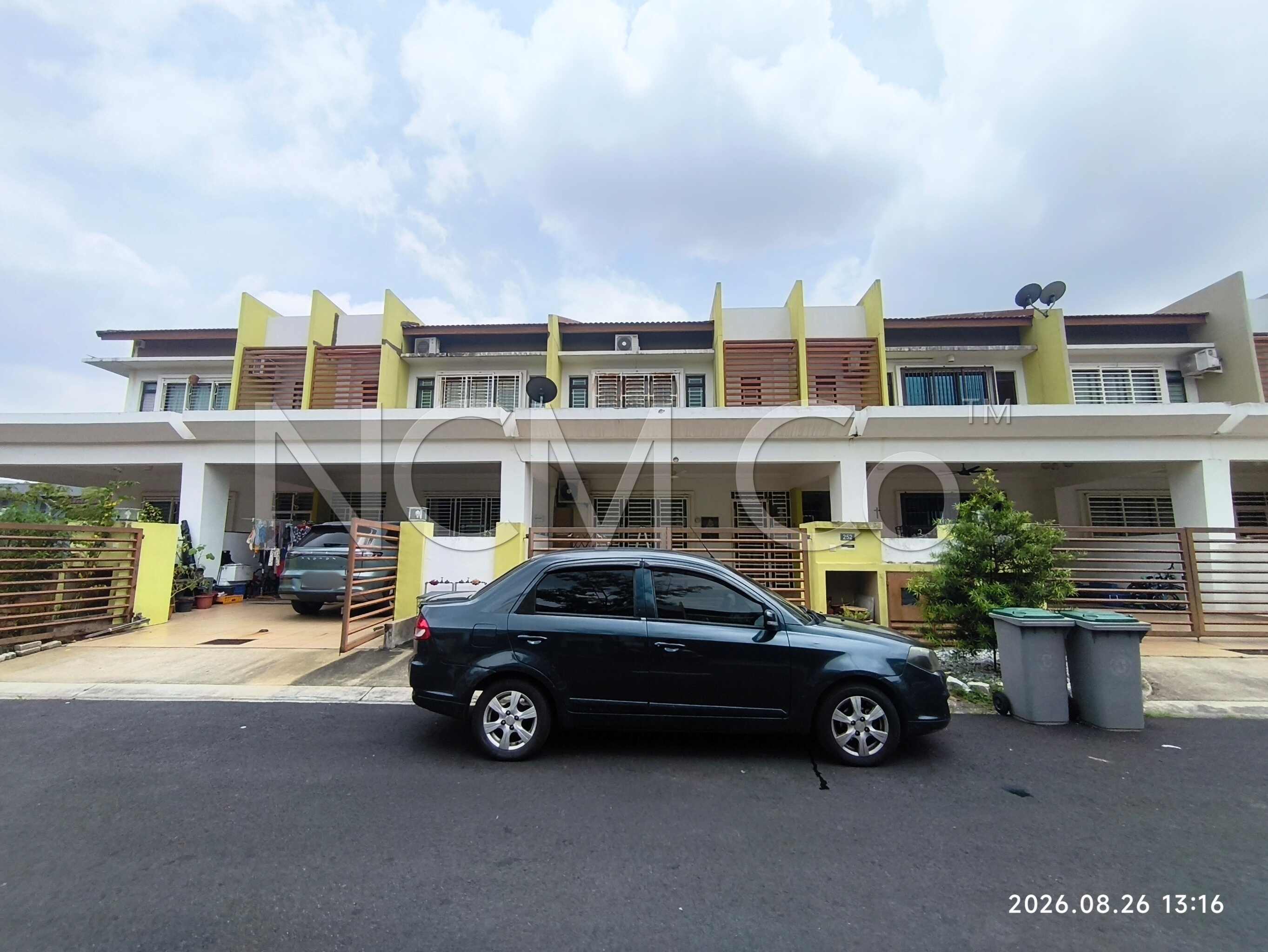 2 Storey Terrace House, Intermediate