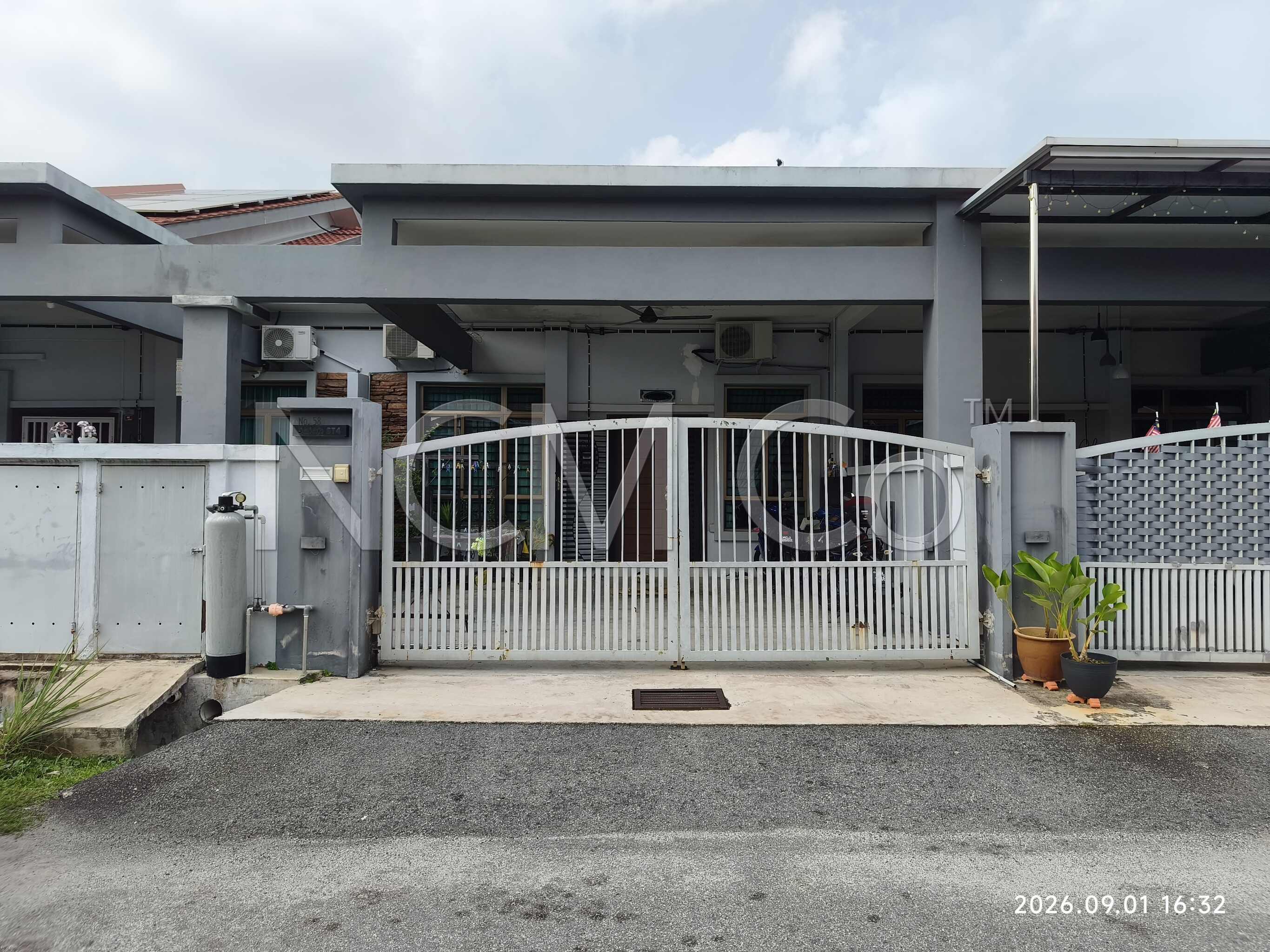 1 Storey Terrace House, Intermediate