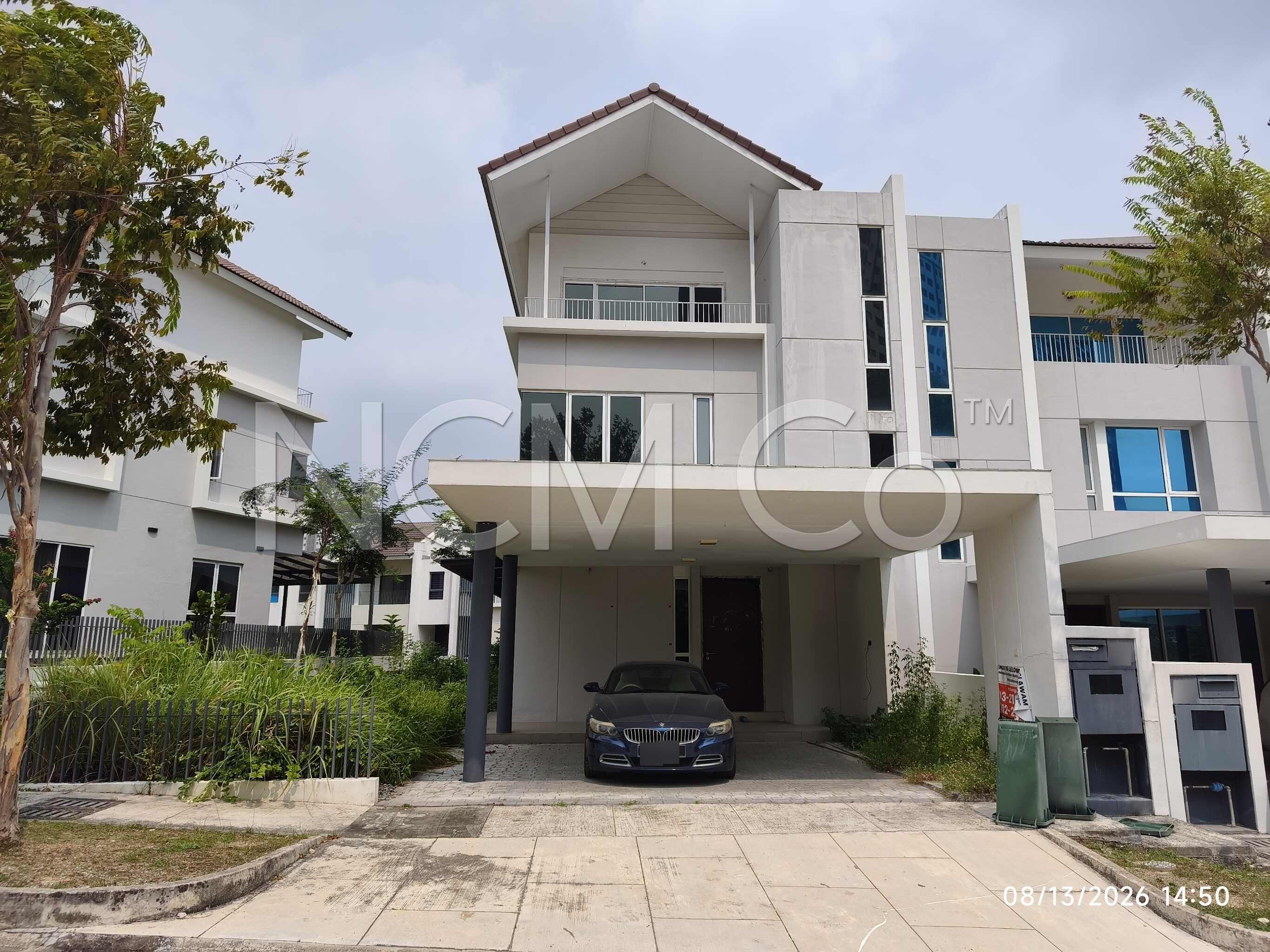 3 Storey Terrace House, Corner Lot
