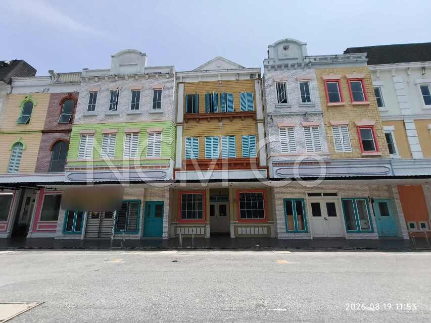 3 Storey Shop Office, Intermediate