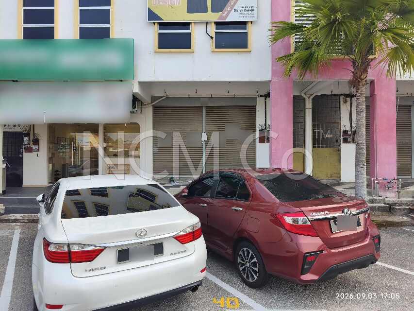 3 Storey Shop Office, Intermediate