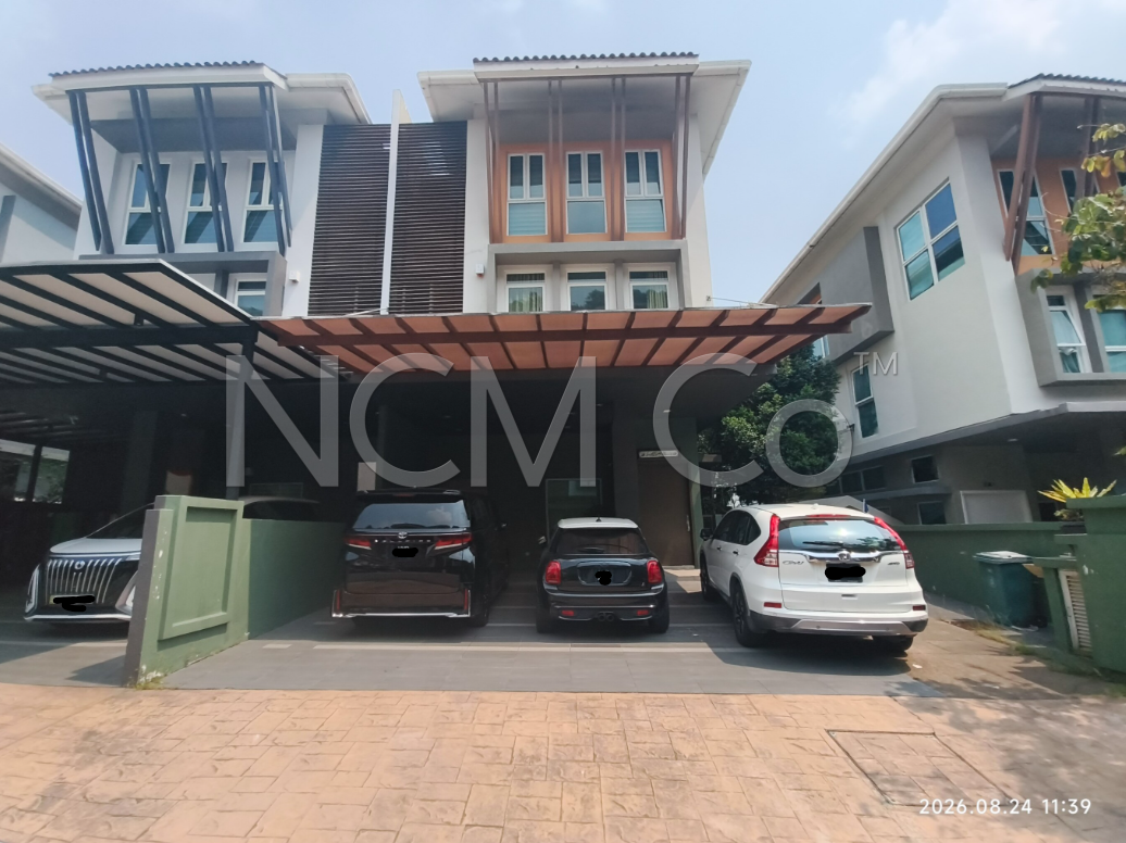 3 Storey Semi Detached House