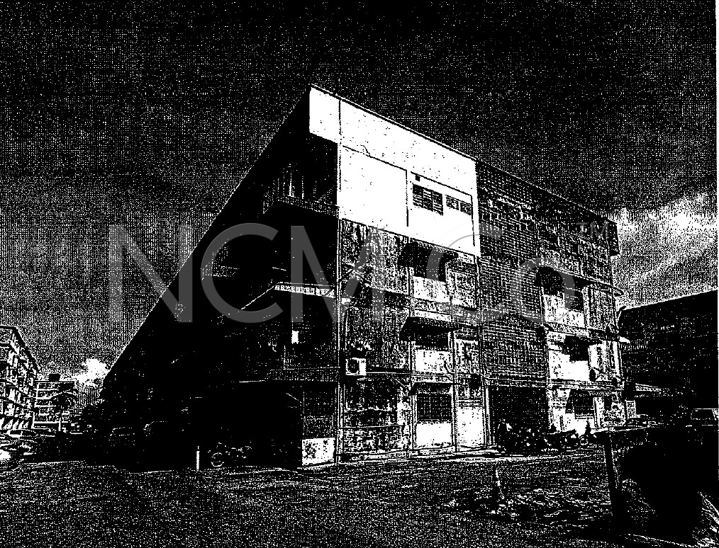 Flat, Corner Lot