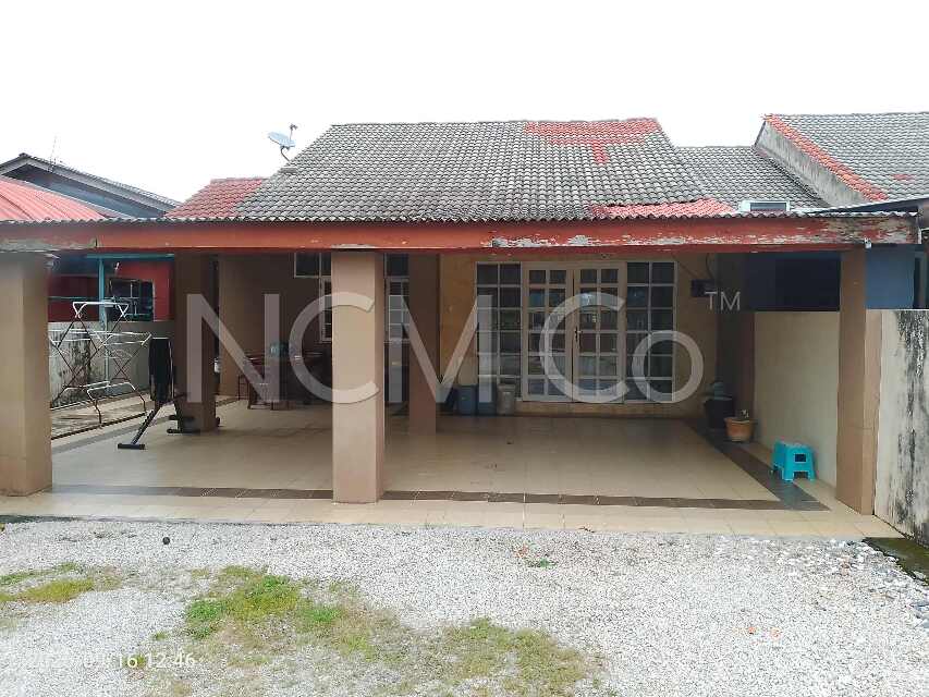 1 Storey Semi Detached House