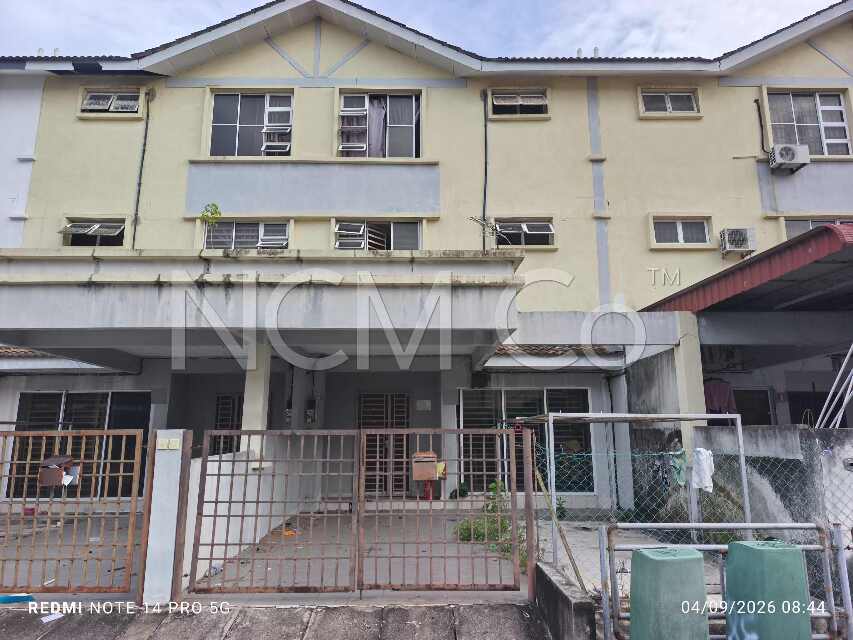 2.5 Storey Terrace House, Intermediate