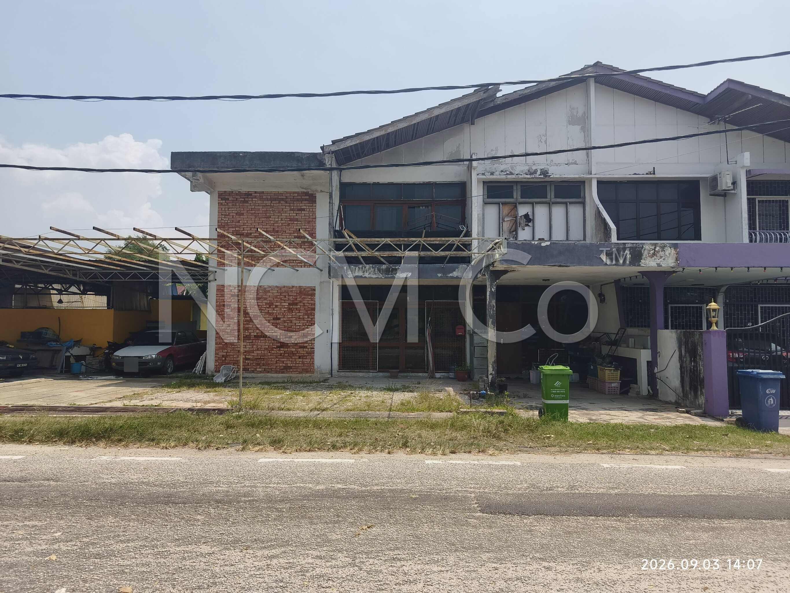 2 Storey Semi Detached House, Corner Lot