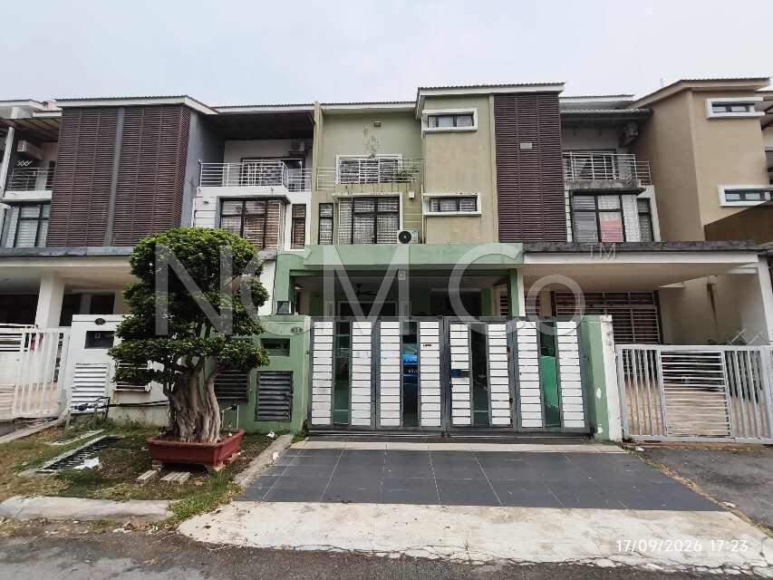 2.5 Storey Terrace House, Intermediate